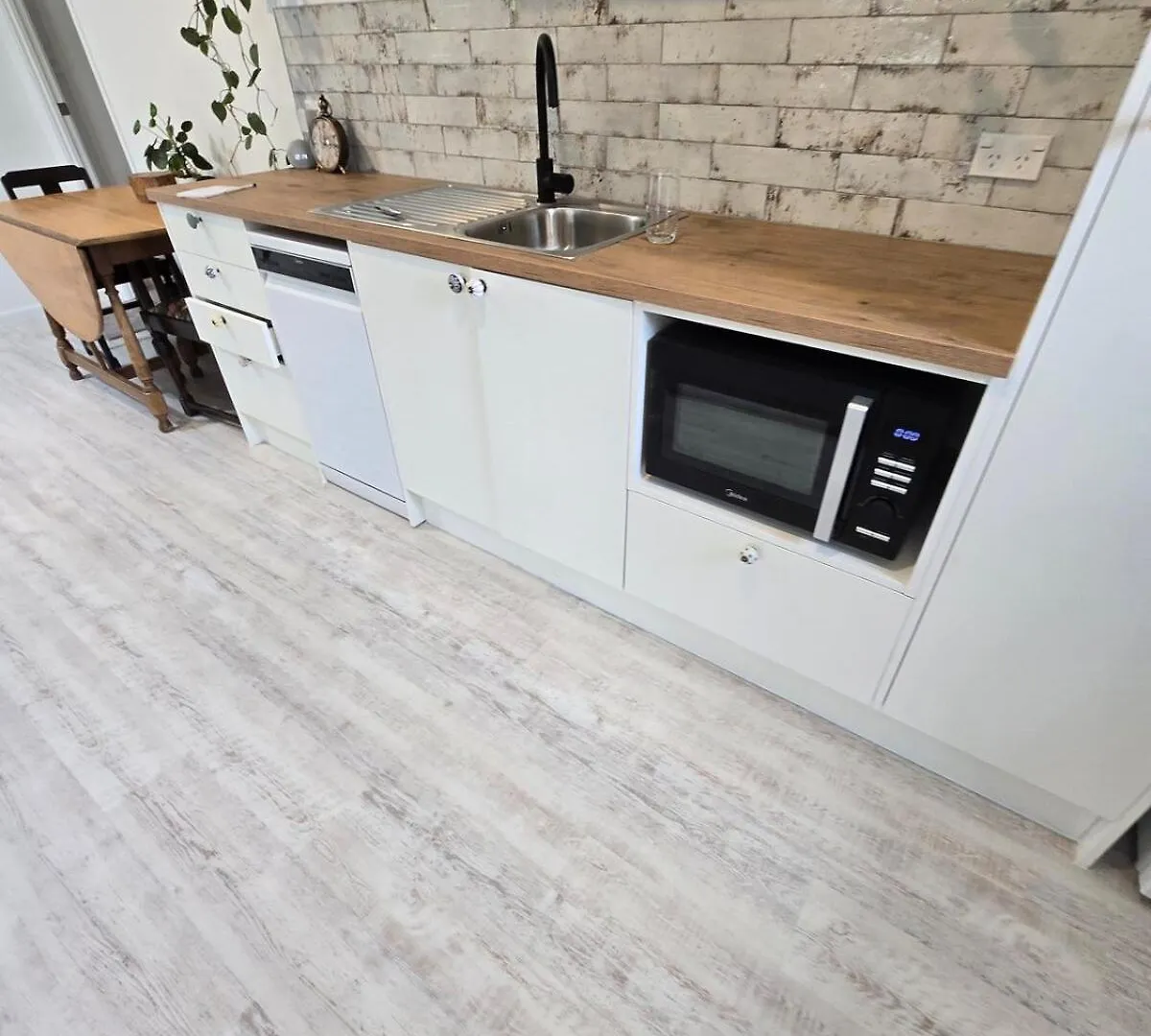 Modern 1-Bedroom Apartment Retreat Tauranga